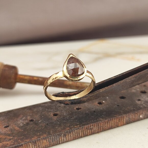 Engagement ring. 14k Yellow gold ring with 1.3ct Brown-gray color diamond. - Picture 1 of 17